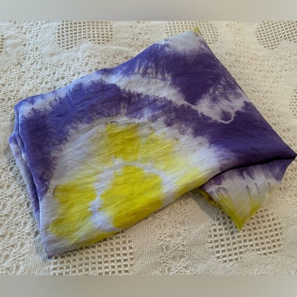 Roberta Freymann 100% Silk Tie-Dye Wrap / Scarf - Purple & Yellow /76x44in - Picture 7 of 11